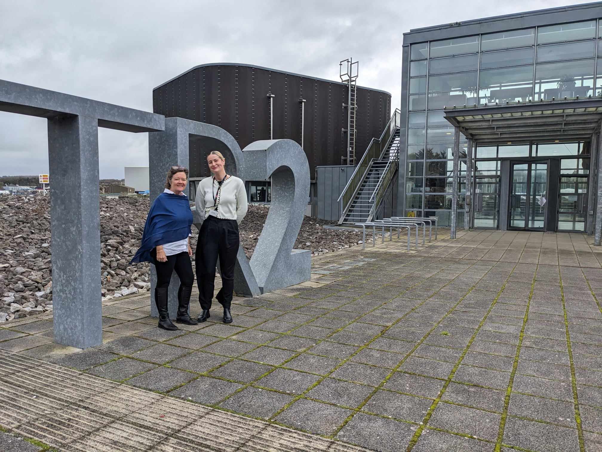 Emerald Group Maria, Beth